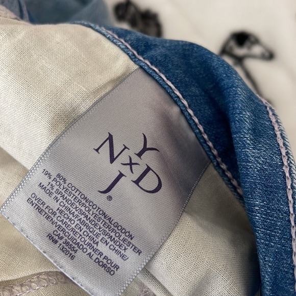 New York Light Washed Denim Shorts. - Picture 5 of 5